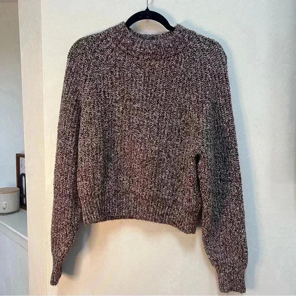 Women’s chunky purple & cream sweater size Medium - Picture 1 of 4